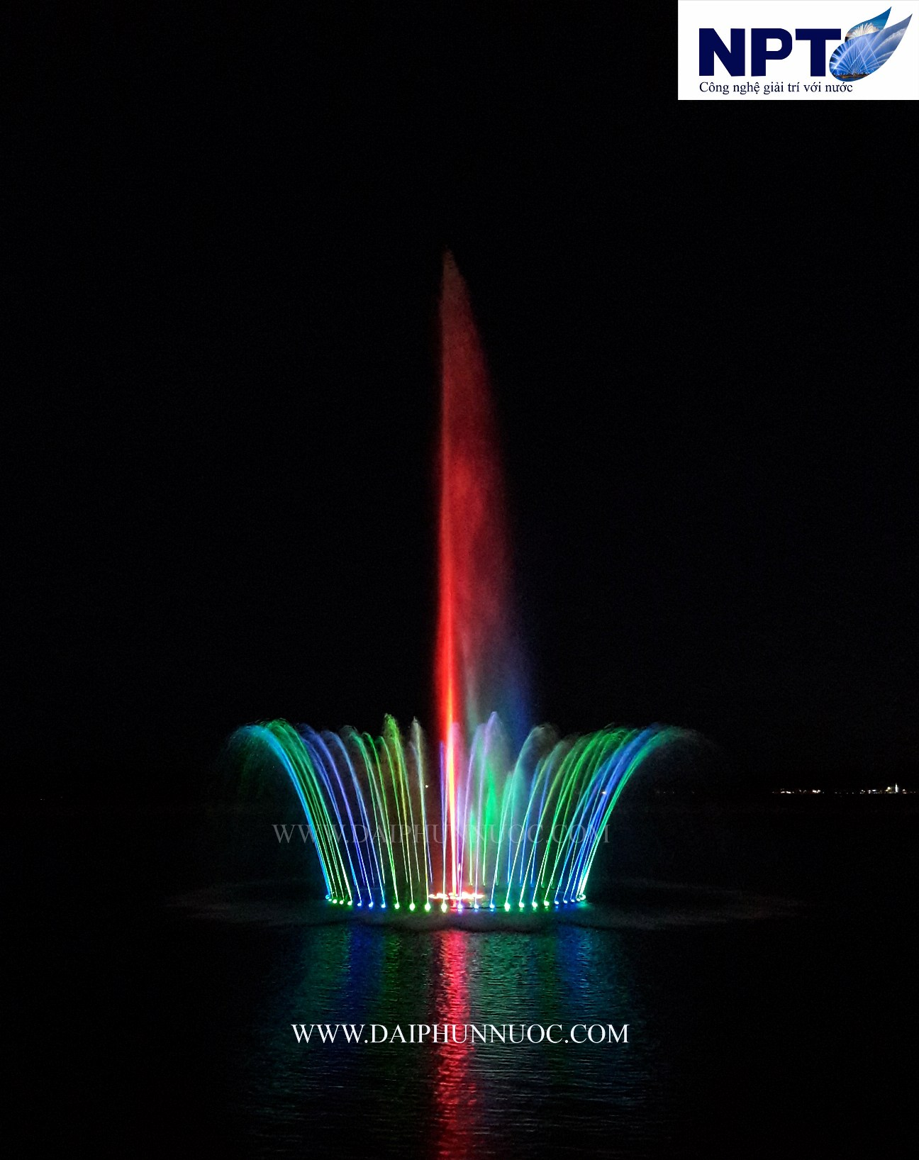 Kịch bản màu rực rỡ – cột trung tâm đỏ, các vòng tia cầu vồng